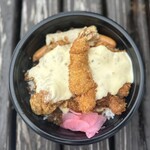 手作り弁当 マロ - 元祖タルタル丼　ご飯大盛り　タル増し800円　軽く700g位あるはず。タルタルの宝石箱や〜♡