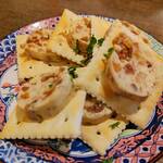 あきない - イチヂクチーズ･クラッカー添え