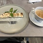 CUCINA CONTENTO - セミフレッドはナッツがたっぷり