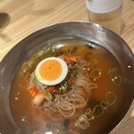 肉ホルモン処 萬 - 冷麺ハーフ