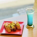 Don Tacos 本格沖縄タコス&タコライス専門店 - 食べごたえ十分！ミックスタコスとグラデーションドリンク☆