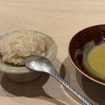 北の華 はやし - 肝ソースにシャリ