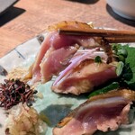 炭火焼鳥と一口餃子 TORA鶏YA - 極みももたたき