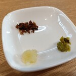 太公望ラーメン - 焦がしネギ おろしニンニク 柚子胡椒