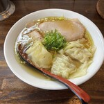 中華そば カリフォルニア - チャーシュウ肉わんたんそば(白)