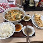 ぎょうざの満洲 おおたモール店 - 