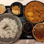 土鍋炊きご飯 おこめとおかず - 