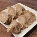 Cafe & Bar elf - 肉汁たっぷり餃子