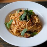 パスタハウス ブロッコ - 料理写真:なすときのこの大葉トマト♪