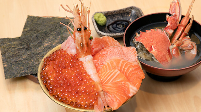 Uni Senmon Ten Yoichiya Hakodate asaichi ten, Hakodate, Japan