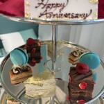 Tiffany Blue Box Café - 