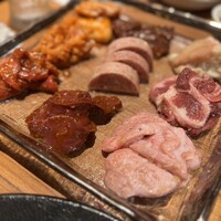 YAKINIKU BON'S - 