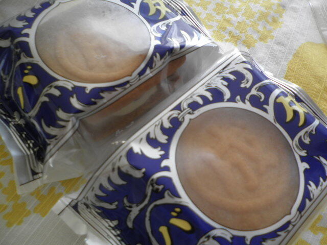 六花亭 昭和タウン店 - 五稜郭（和菓子）の写真