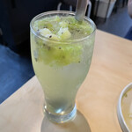 バルミュウ - キウイおろしサワー　580円