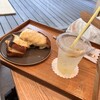 三角屋根 パンとコーヒー