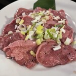 黒毛和牛×焼肉食べ放題 牛丸 - 