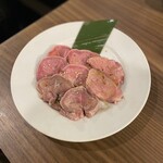 黒毛和牛×焼肉食べ放題 牛丸 - 