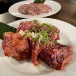 黒毛和牛×焼肉食べ放題 牛丸 - 