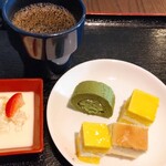 SHARI 東急歌舞伎町タワー - 食後もコーヒーとデザートでゆっくりできます