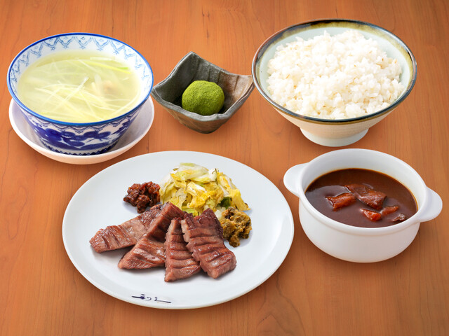 牛たん炭焼 利久 東七番丁店（ぎゅうたんすみやき りきゅう） - 仙台（牛タン）の写真