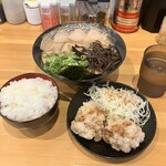 ラーメン猫猫 - 