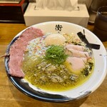 広島牡蠣と和牛ラーメン 衝青天 - 