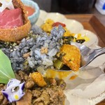 タケウチ 神保町本店 - アチャールはつるむらさきの食感がクセになります。