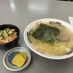 まるたかラーメン - 塩ラーメン・ミニ豚丼