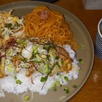 たてがみキッチン - ねぎ塩チキントルコ(期間限定メニュー)
      ねぎ塩チキン・白米・ナポリタン・生野菜・味噌汁