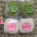 御菓子司　福岡屋  - 【上】〖とよた茶生大福〗(180えん)×2苦味がある抹茶とコクのある生クリームが好み•*¨*•.¸¸♬︎
      【下】桜くりーむ大福〗(220えん)×2桜の塩気とコクのある生クリームが好み(✿ơᴗơ)⋈♡
      