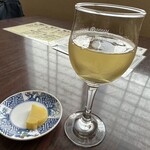 肉のますゐ - グラスワイン白550円