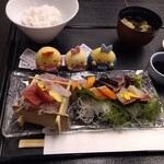 お食事処 多七 - 刺身定食　チームしっぽず　