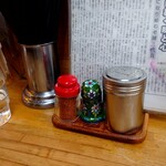 旭川らぅめん青葉 - 卓上調味料