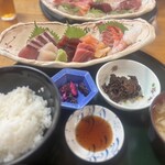 食事処日の出 - 