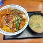 かつや - 料理写真:カレーカツ丼+豚汁小