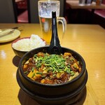 四川料理 川覇王 - 陳麻婆豆腐　1298円 白飯　286円