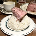 マロリーポークステーキ - ポークステーキ富士山450g、ライス
