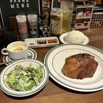 マロリーポークステーキ - ポークステーキ富士山450g、グリーンサラダS、冷製コーンスープ、ライス