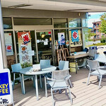 あかい靴 - 外観