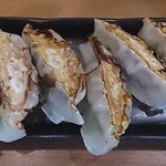 栄昇らーめん - ぎょうざ6個（250円）