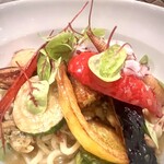 海老丸らーめん - キレイだし、火の入れ方が本当に絶妙。