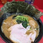ラーメン 杉田家 本店 - 