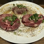 ホルモン焼肉 うまうま - 