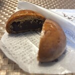 高林堂 JR宇都宮店 - かりまん(断面)