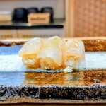 THE SUSHI TOKYO 旬 - ヒラメ昆布締め食べ放題おかわり3貫