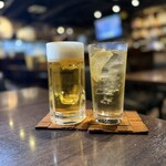 酒喰BAR町 - ■トリスハイボール ¥605
■生ビール（サッポロ黒ラベル） ¥660