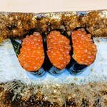 THE SUSHI TOKYO 旬 - イクラ軍艦食べ放題おかわり3貫