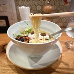 海老丸らーめん - 鱧の冷やしらーめん  イチジクのキャラメリーゼ＠2,200円（税込）