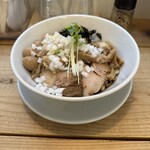 The Noodles & Saloon Kiriya - 
