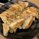 横浜家系ラーメン 吟家 - バースデー餃子